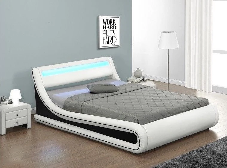 Lit Coffre à Led 160x200 Cm Simili Cuir Blanc Liseré Noir Lenna 3 Lit Coffre à Led 160x200 Cm Simili Cuir Blanc Liseré Noir Lenna