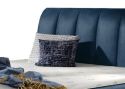 Lit Continental Matelassé Velours Bleu Florencia -Disney Cars Soldes lit continental matelasse velours bleu florencia 3666722601863 1397193