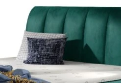 Lit Continental Matelassé Velours Vert Florencia -Disney Cars Soldes lit continental matelasse velours vert florencia 3666722601900 1397181