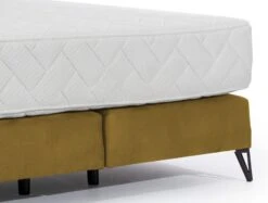 Lit Continental Velours Jaune Tiempo Avec Matelas 30 Cm En Latex Et Pied Métal Noir -Disney Cars Soldes lit continental velours jaune tiempo avec matelas 30 cm en latex et pied metal noir 5904484023065 1397912