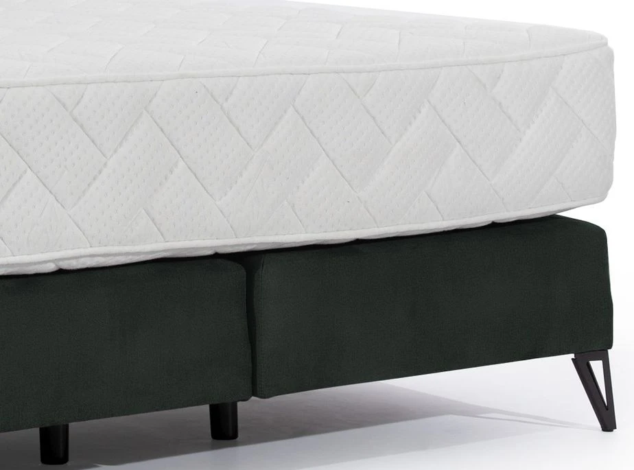 Lit Continental Velours Vert Anglais Tiempo Avec Matelas 30 Cm En Latex Et Pied Métal Noir 6 Lit Continental Velours Vert Anglais Tiempo Avec Matelas 30 Cm En Latex Et Pied Métal Noir – Image 4