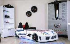 Lit Voiture De Sport Blanc à Led Avec Effets Sonores Competition 90x190 Cm 2 -Disney Cars Soldes lit voiture de sport blanc a led avec effets sonores competition 90x190 cm 3666722818964 1465873